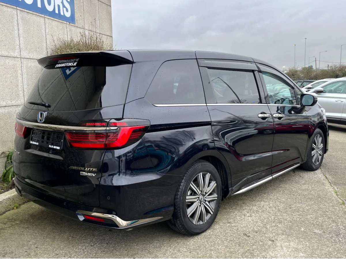 Honda Odyssey 8 SEATER ABSOLUTE AUTOMATIC HYBRID 2 - Image 5