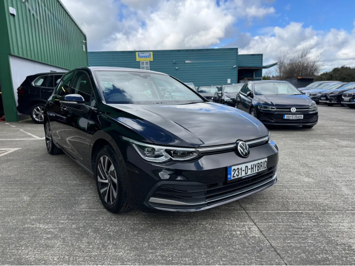 Volkswagen Golf STYLE TSI E-HYBRID S DSG - Image 1