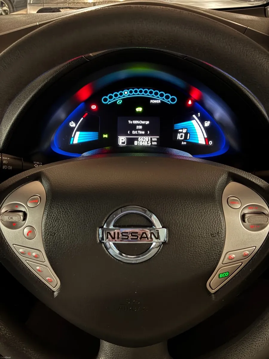 Nissan Leaf Acenta 24kwh 2017 - Image 2
