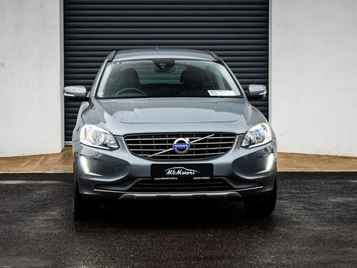 Volvo XC60 SE NAV D4 - Image 2