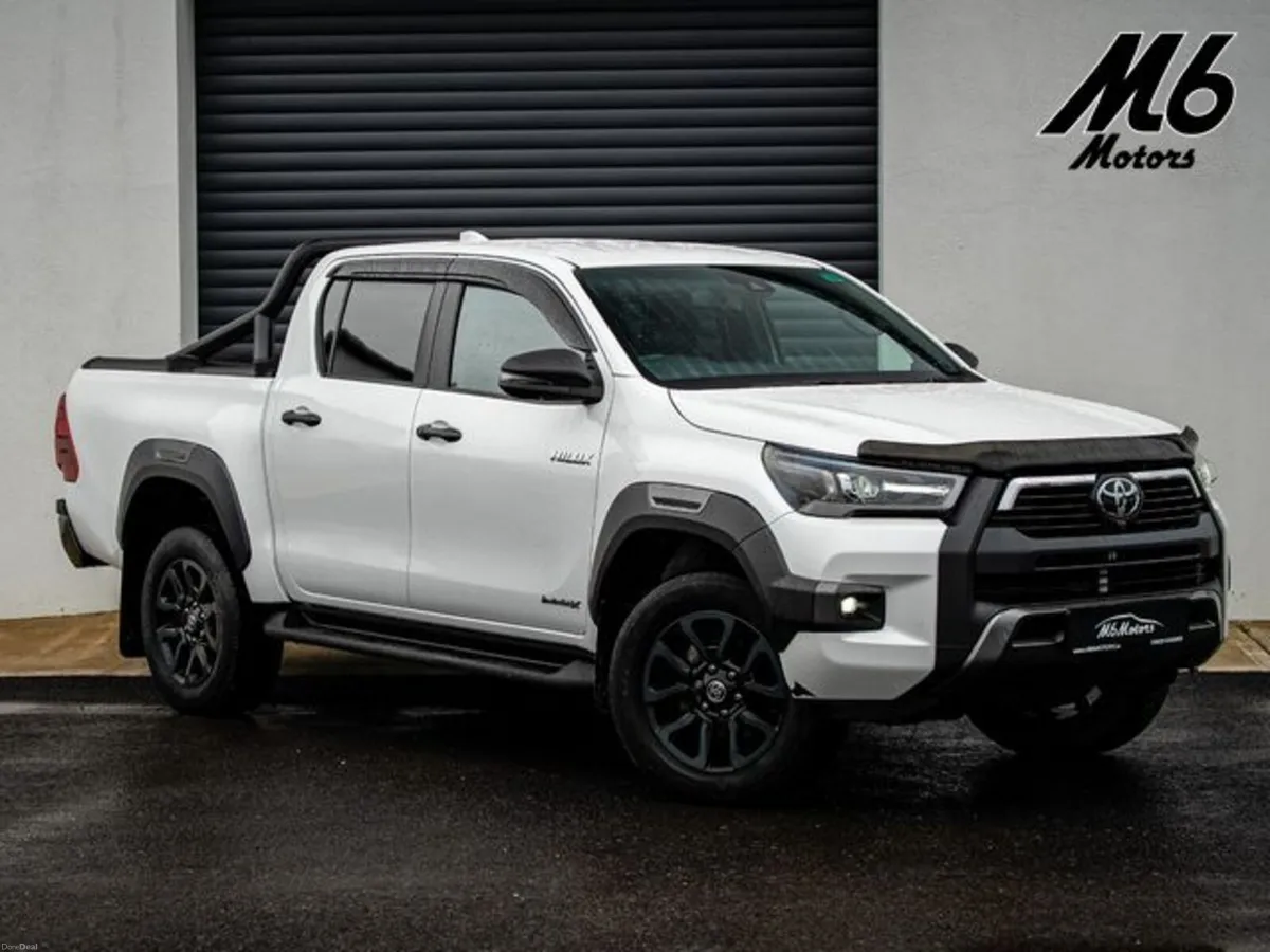 Toyota Hilux INVINCIBLE X 4WD D-4D DCB - Image 1
