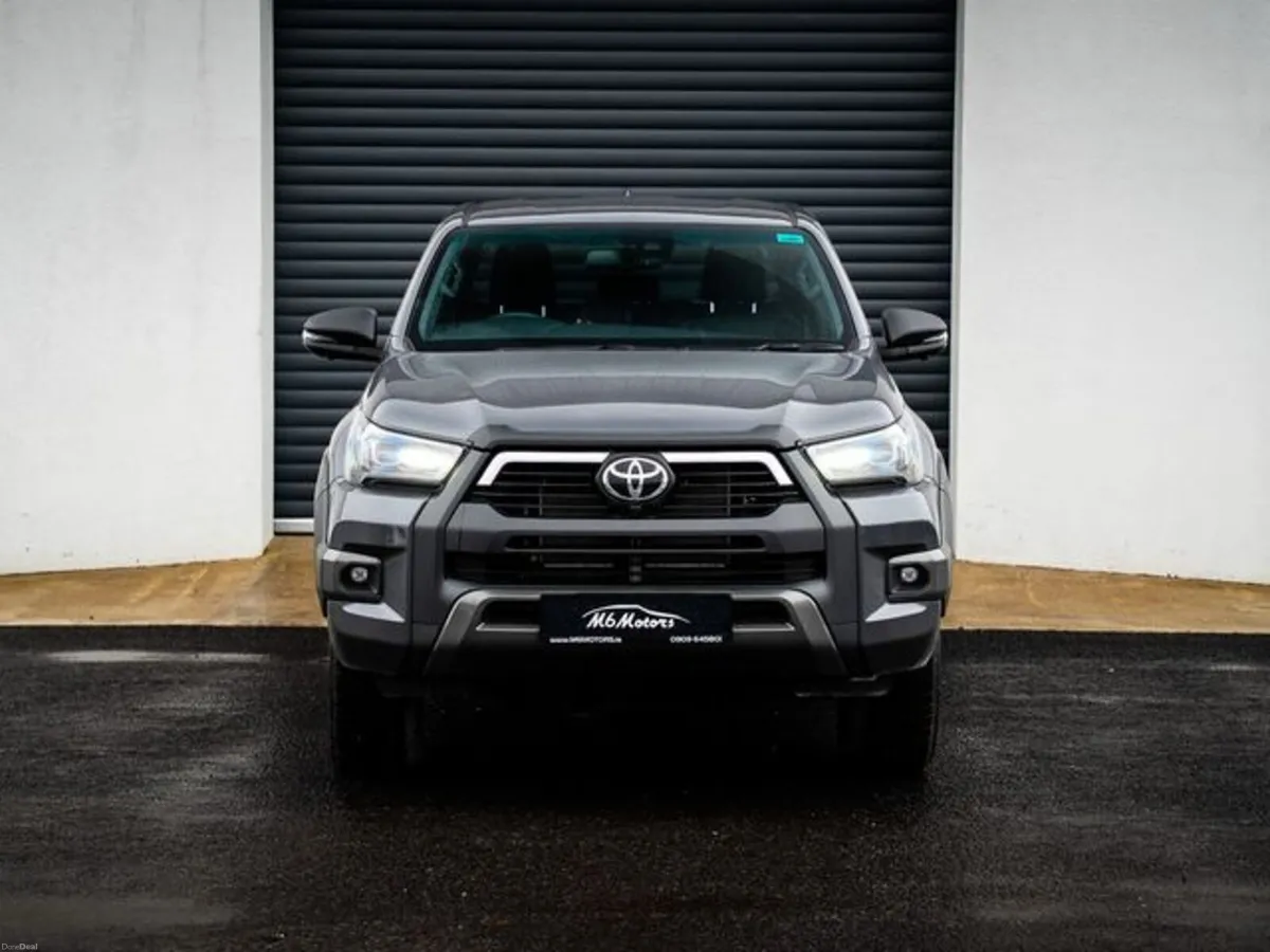 Toyota Hilux 2 8D4D INV X 201BHP D C - Image 4