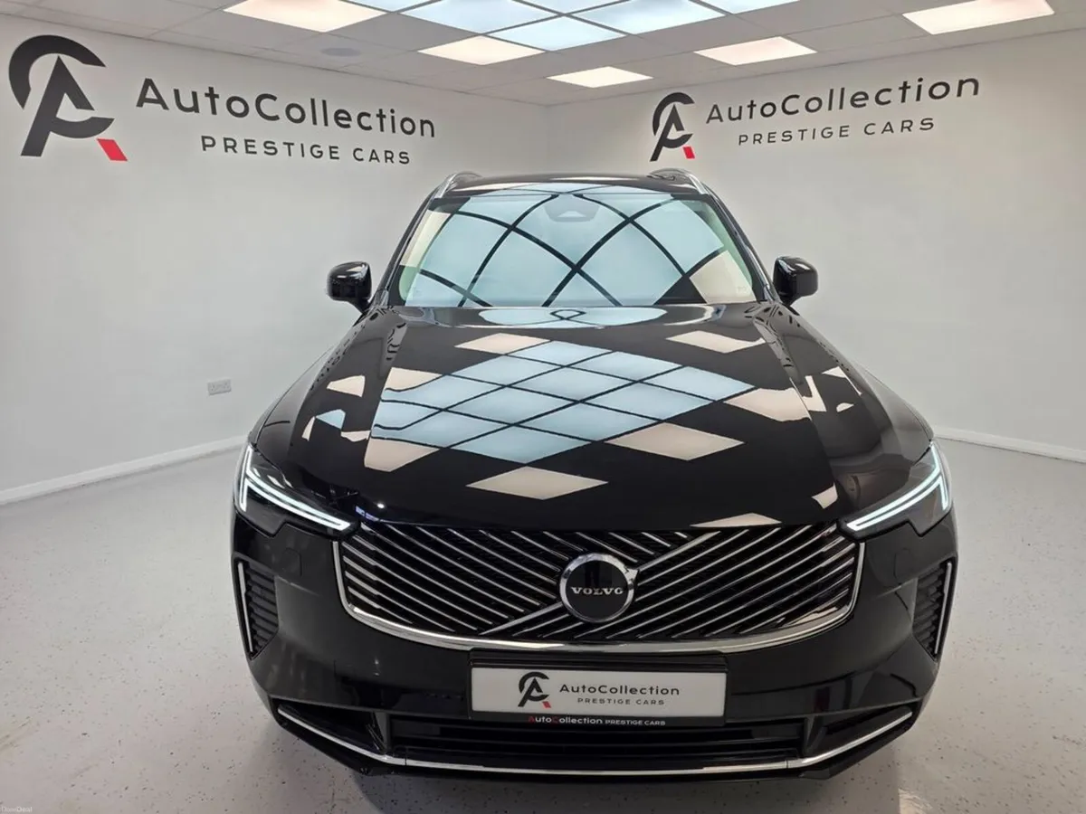 Volvo XC90 **CORE**T8 RECHARGE**PHEV** - Image 2