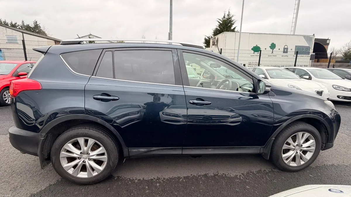 Toyota RAV4 2015 - Image 5
