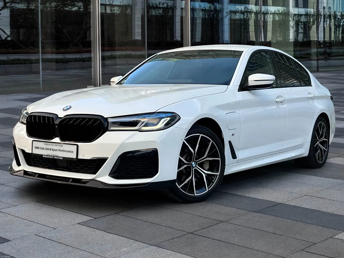 BMW 530e G30 LCI M Sport Joy Plus *Comfort Pack* - Image 2