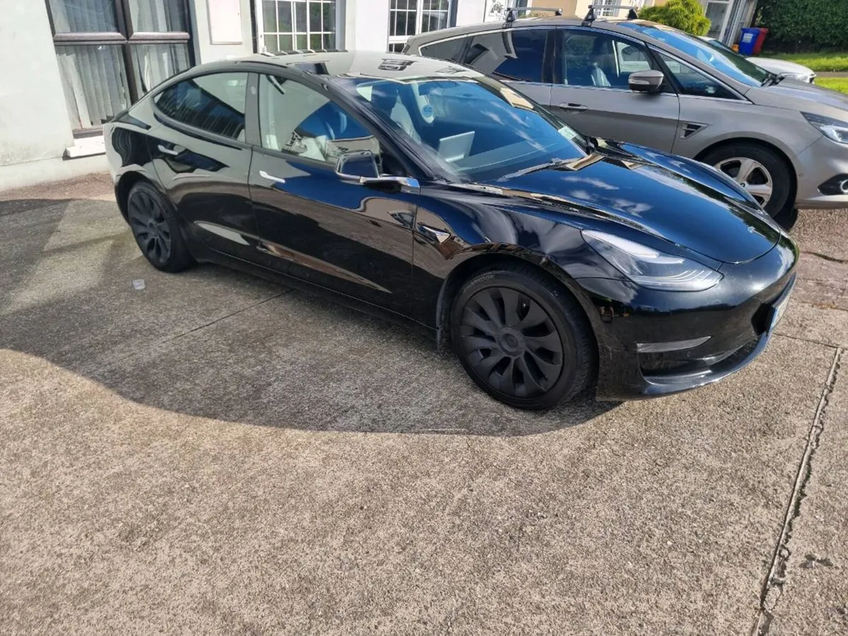 Tesla Model 3 Long Range AWD - Image 1