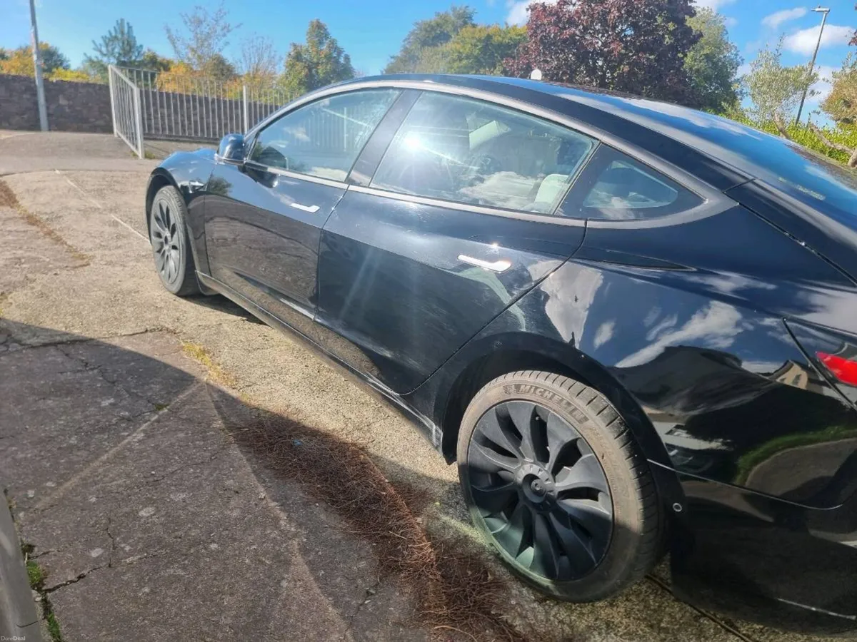 Tesla Model 3 Long Range AWD - Image 6