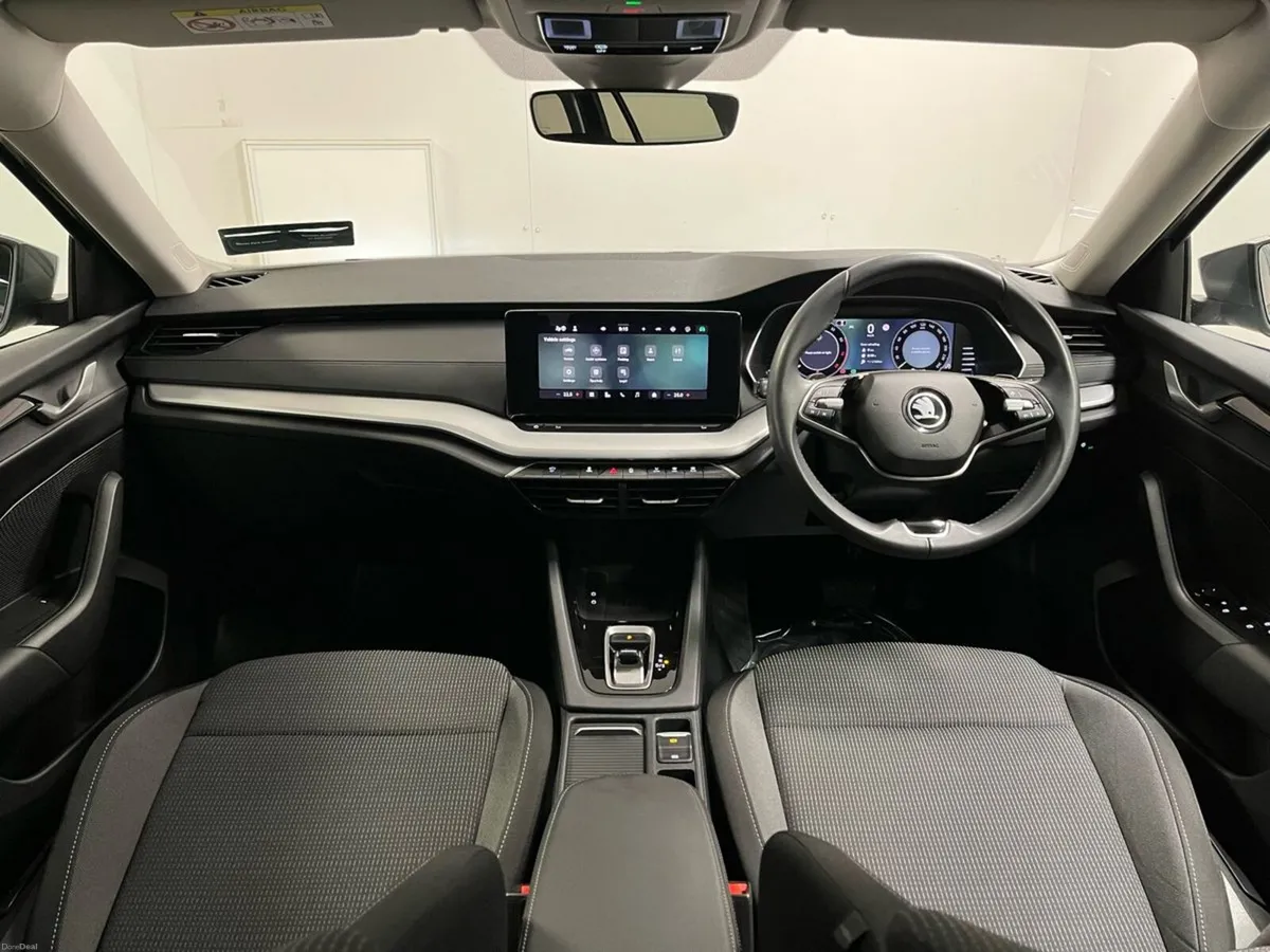 Skoda Octavia Selection Combi DSG 1.5TSI 115BHP - - Image 3