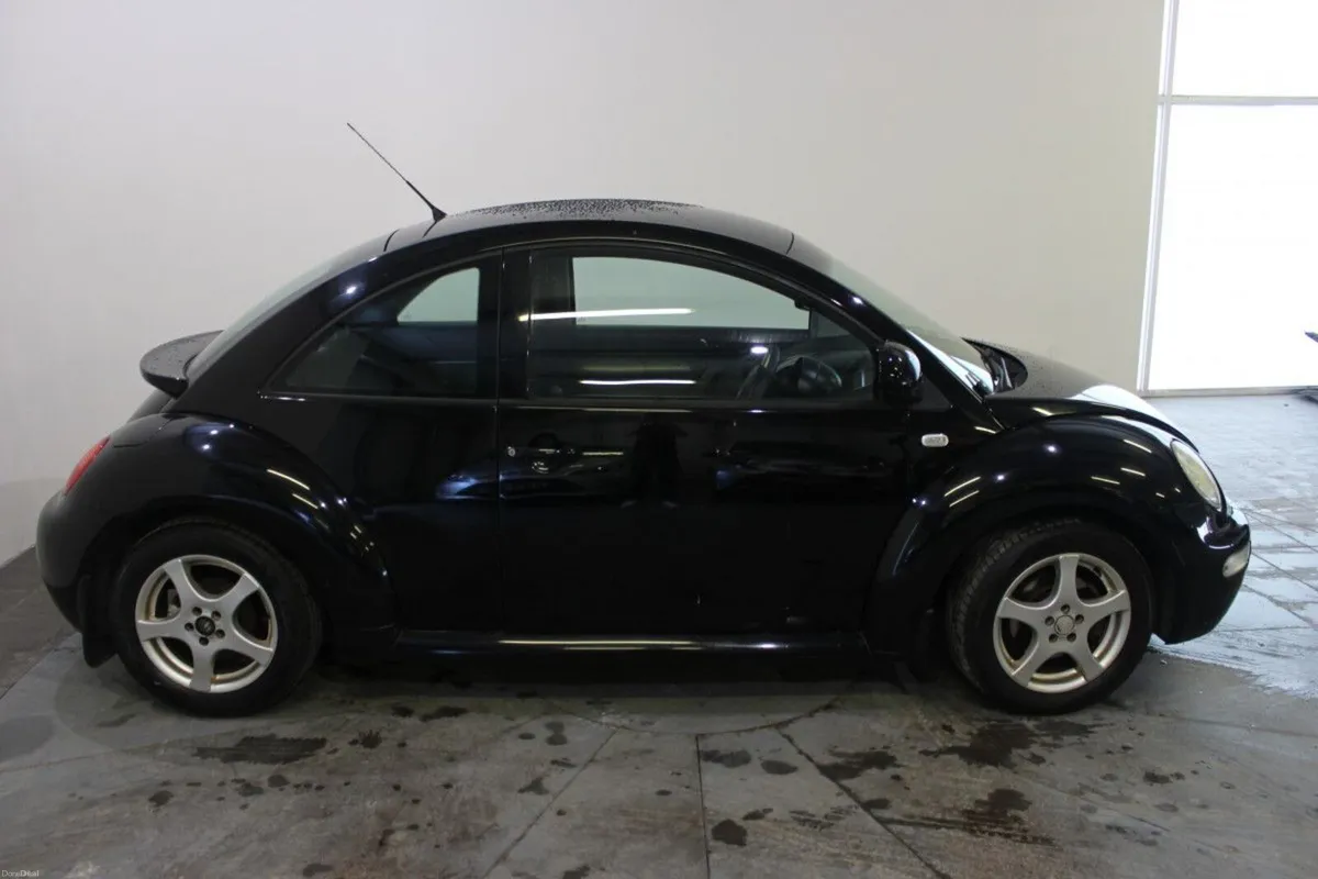 Volkswagen Beetle BEETLE 1.6 PETROL - TENDER 41 - Image 4