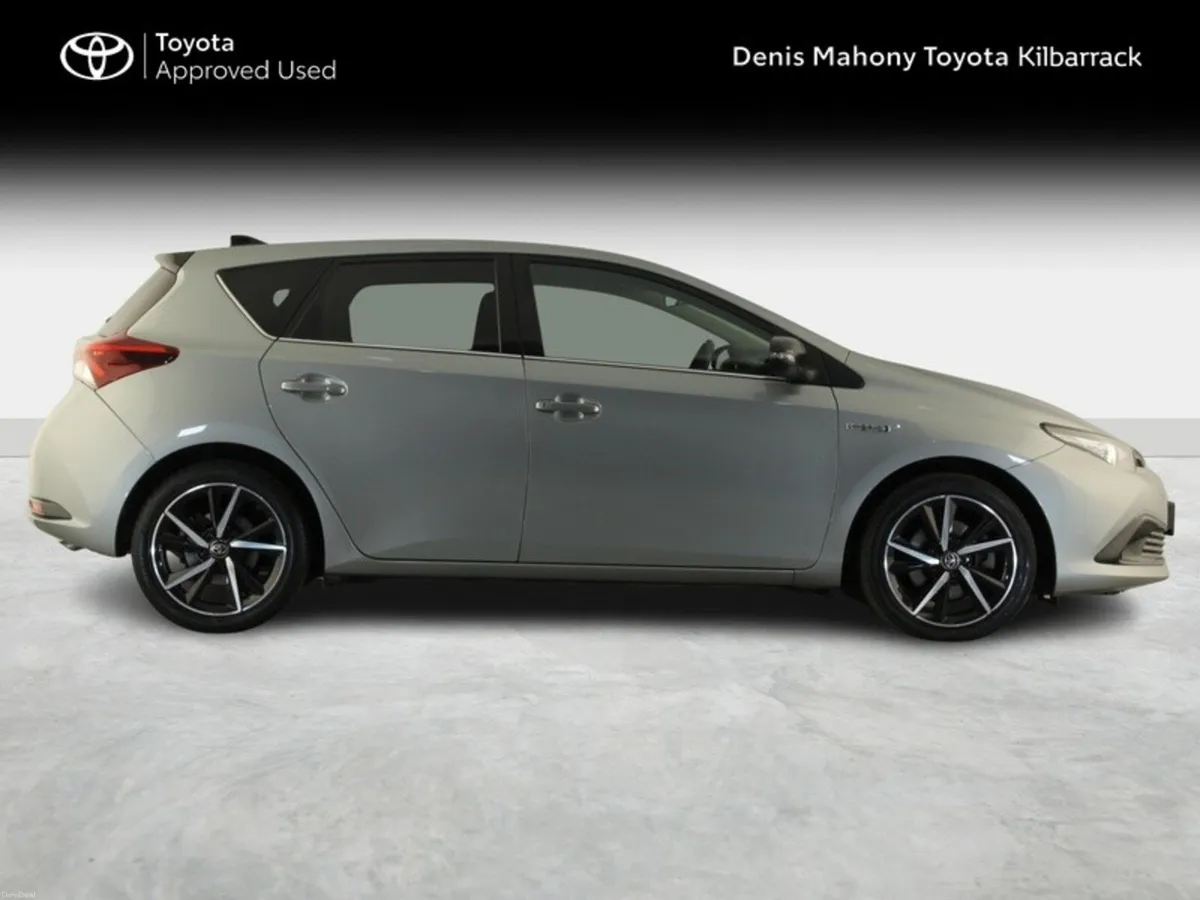 Toyota Auris LUNA SPORT - Image 3