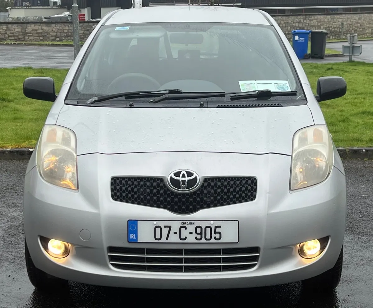 TOYOTA YARIS (€2250) - Image 2