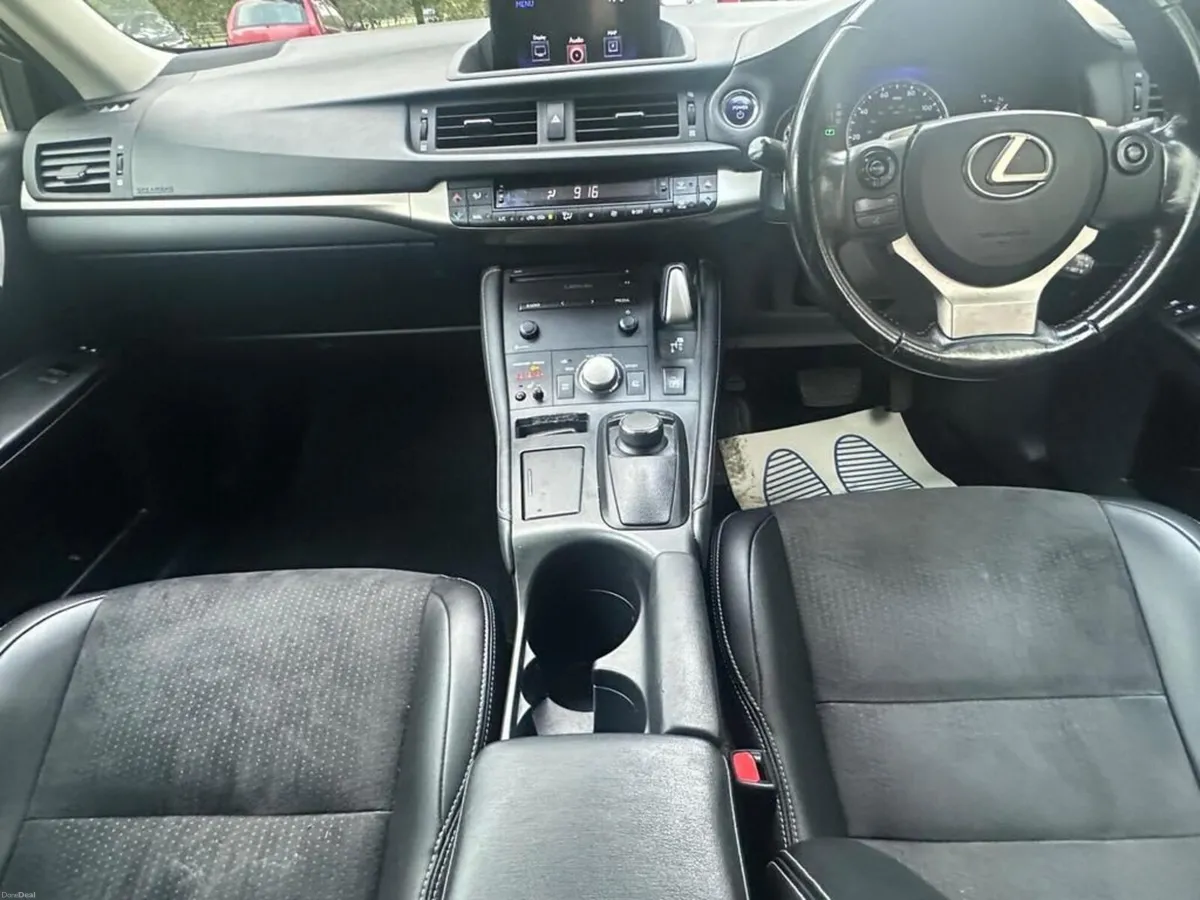 LEXUS CT200H  2016 SPORT MODEL - Image 5