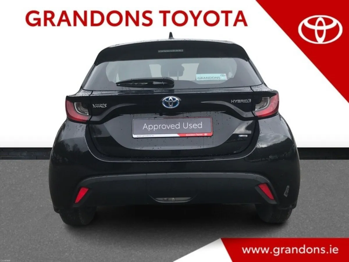 Toyota Yaris 1.5 HYBRID LUNA - GRANDONS - Image 4