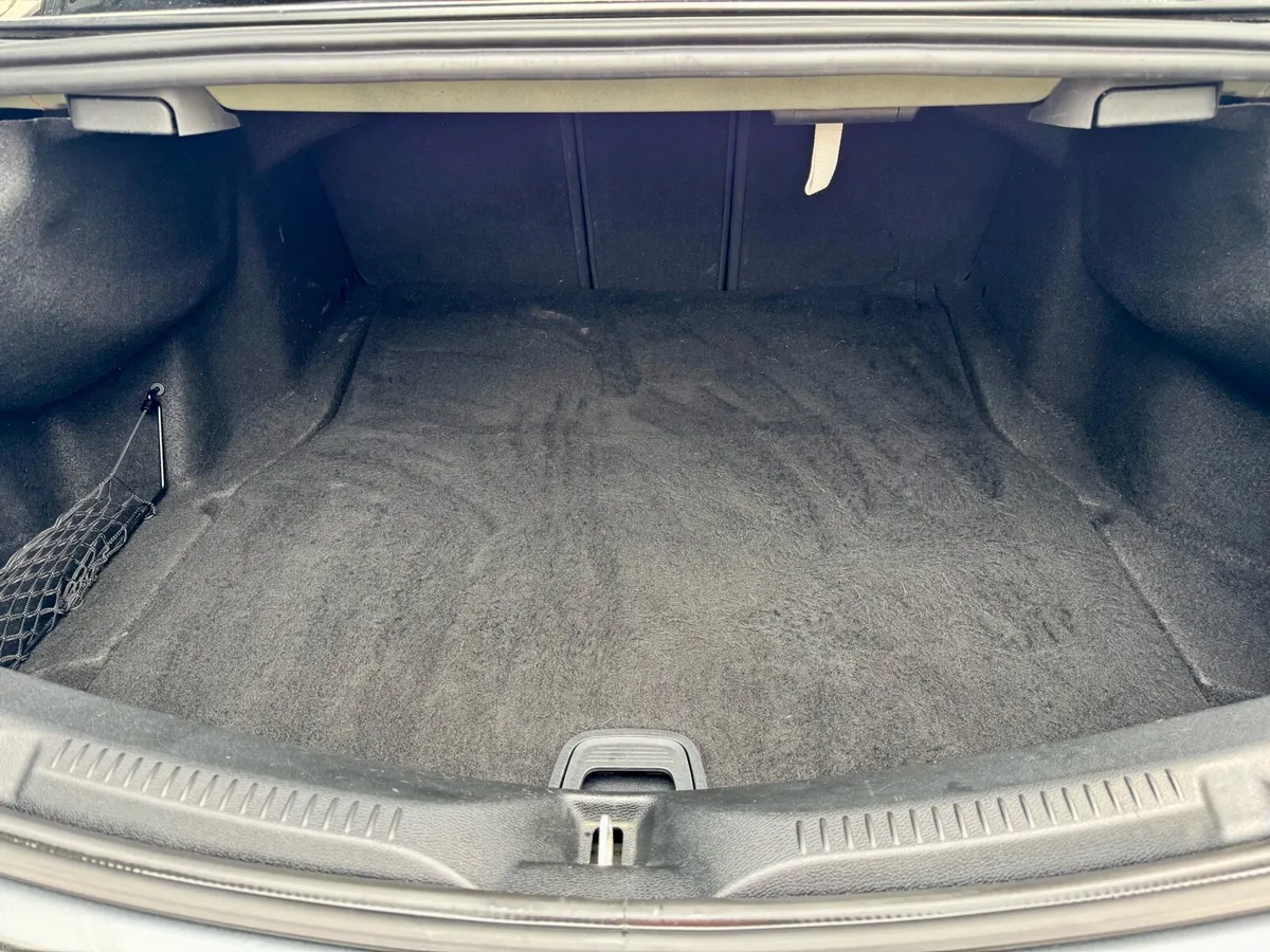 2017 Mercedes Benz E220D AMG Line NCT 03/27 - Image 5