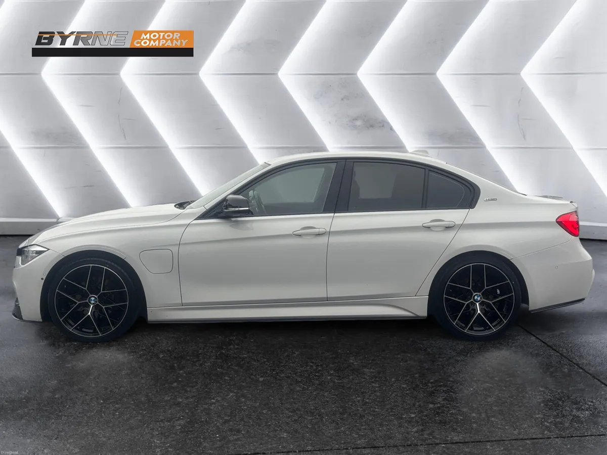 BMW 330E MSPORT AUTO 2016 - Image 2