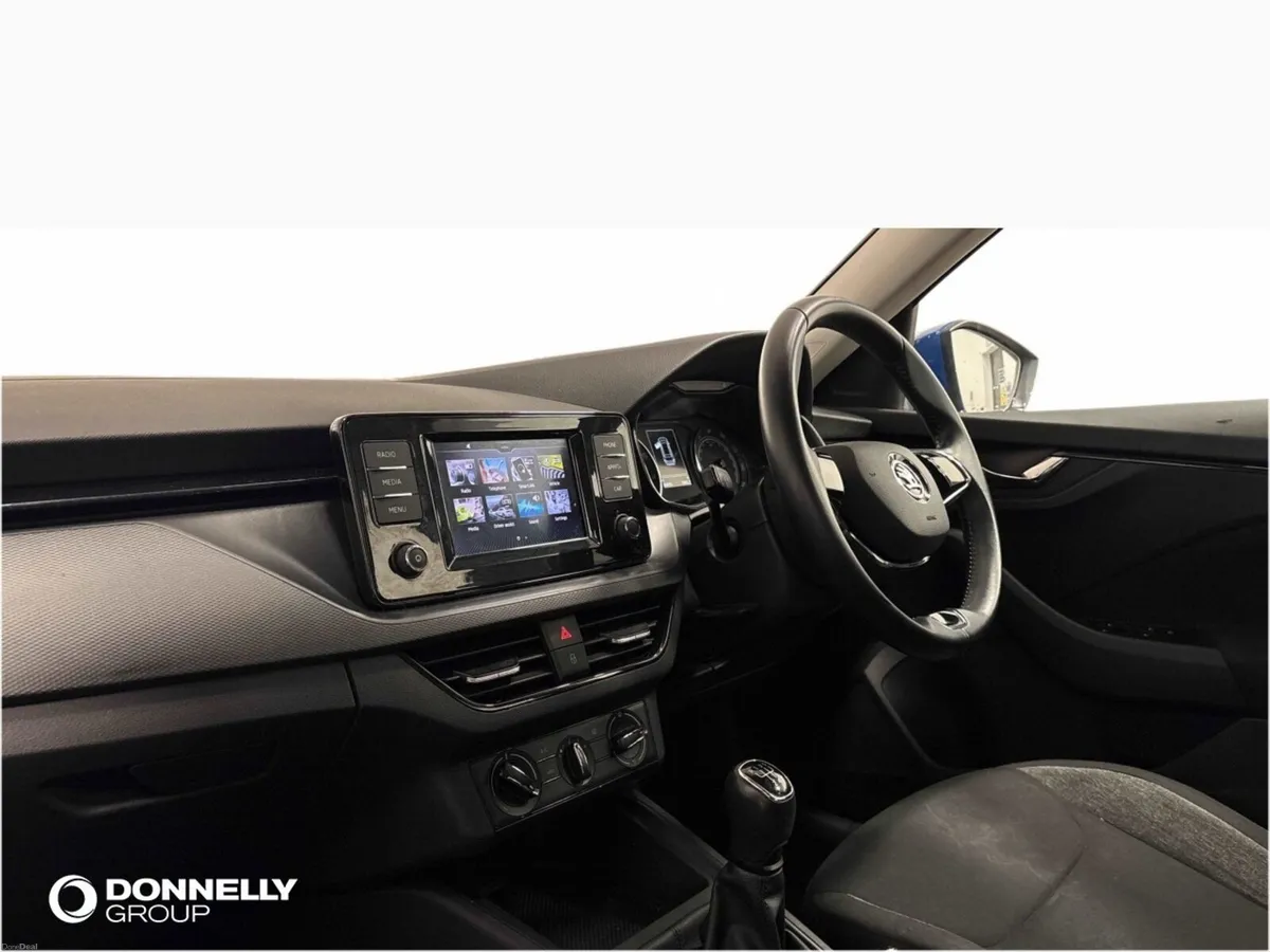 Skoda KAMIQ Hatchback S - Image 2