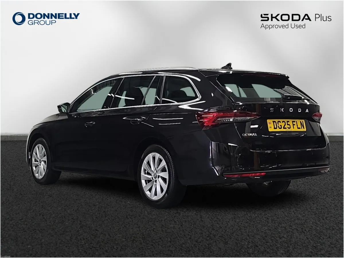 Skoda OCTAVIA Diesel Estate SE L - Image 3