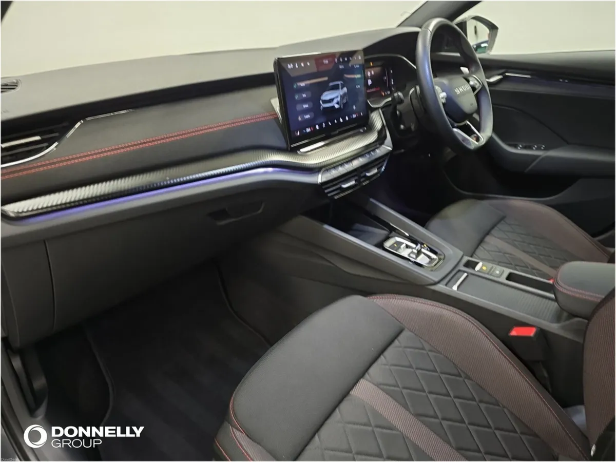 Skoda OCTAVIA Estate vRS - Image 2