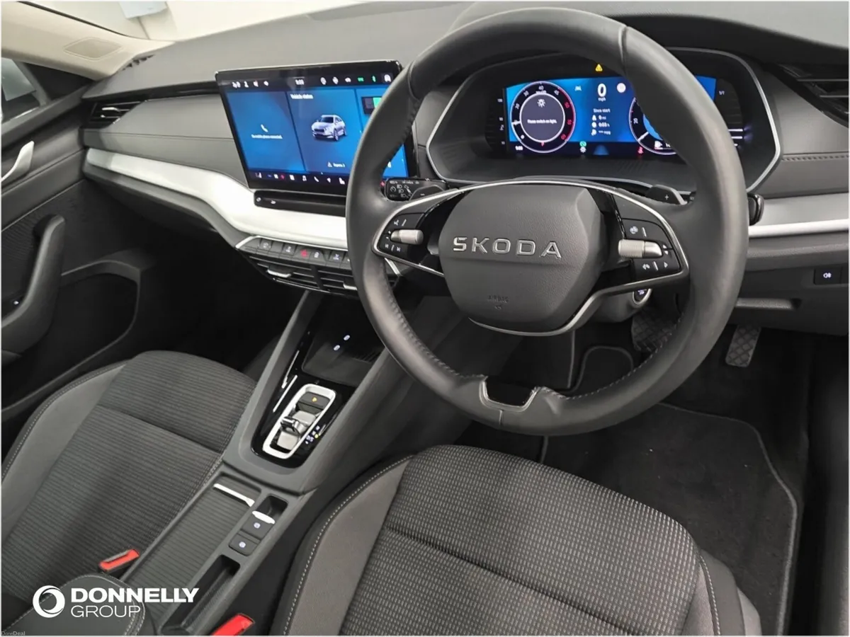 Skoda OCTAVIA Diesel Estate SE Technology - Image 6