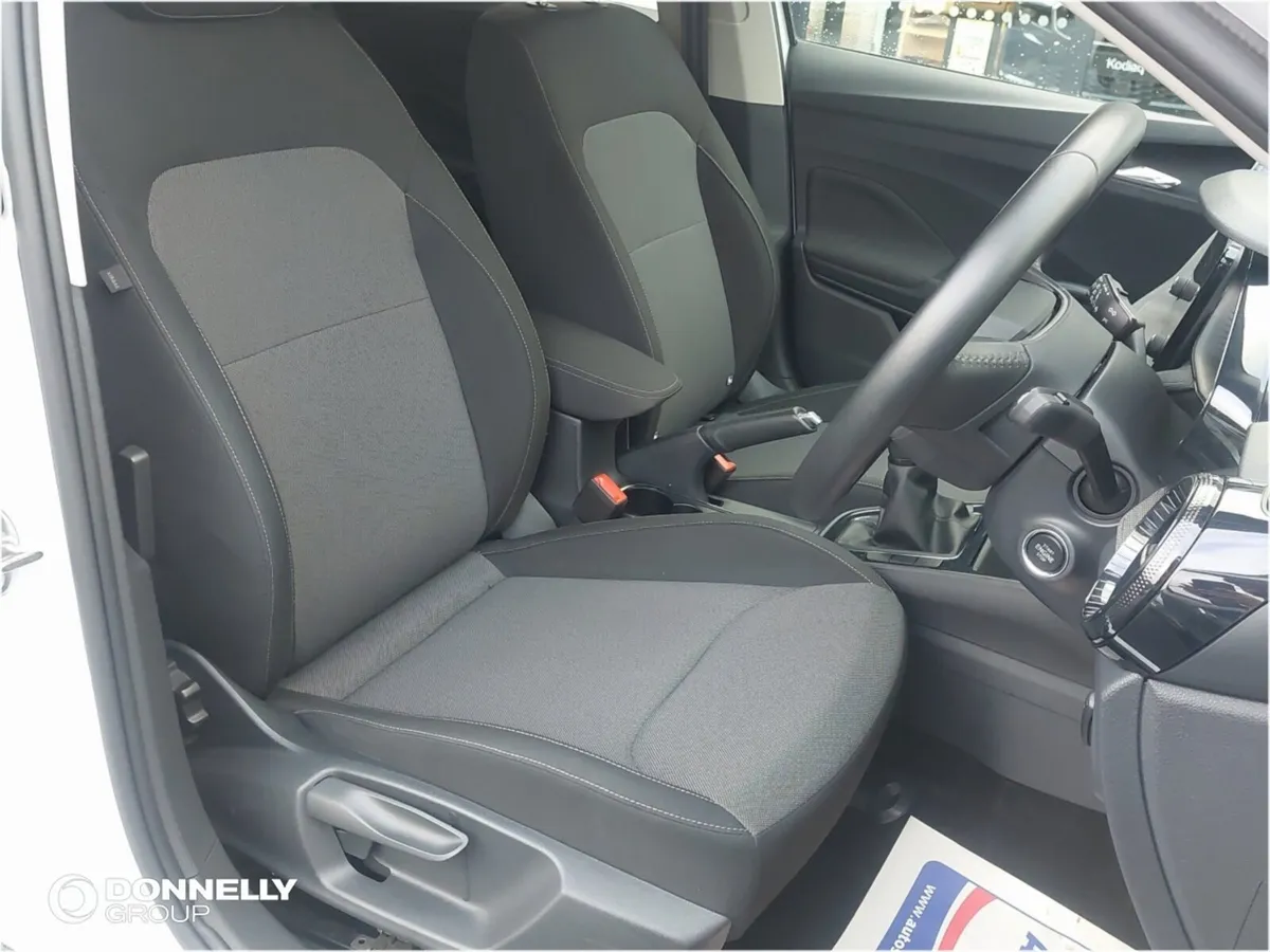 Skoda FABIA Hatchback Colour Edition - Image 2