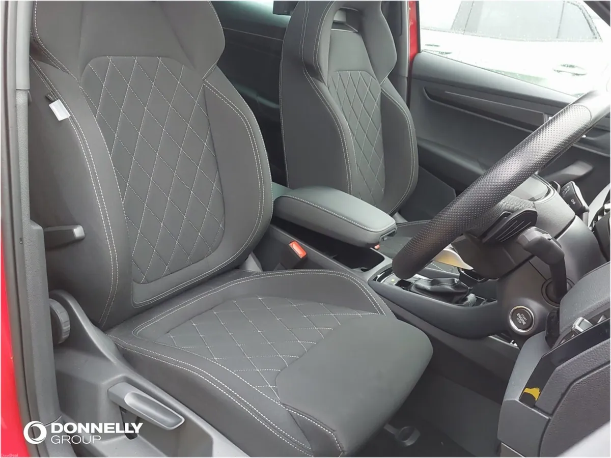 Skoda KAROQ Estate Sportline Edition - Image 2