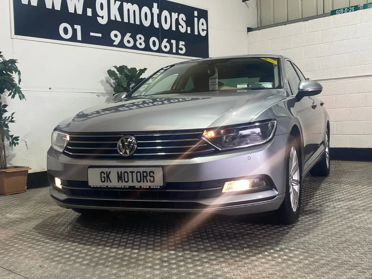 Volkswagen Passat 2018//SAT NAV//CAMERA// - Image 2