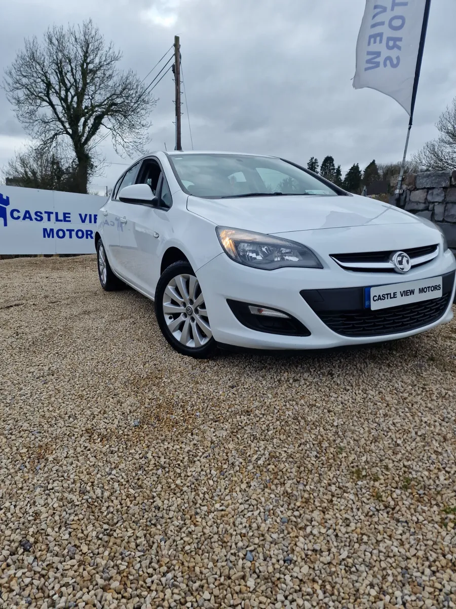 15 Vauxhall Astra 1.6 Diesel Mint 1 owner - Image 4