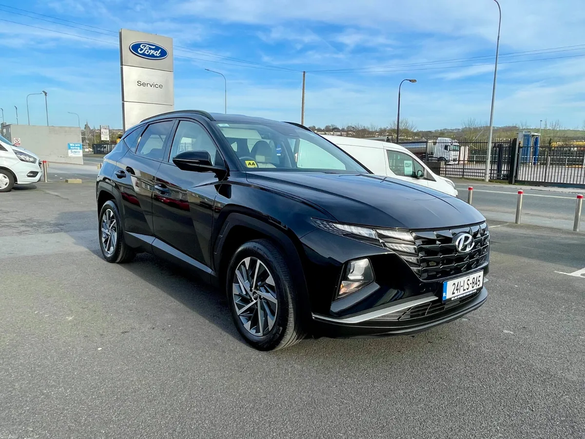 Hyundai Tucson Excutive 1.6 Diesel - Image 2
