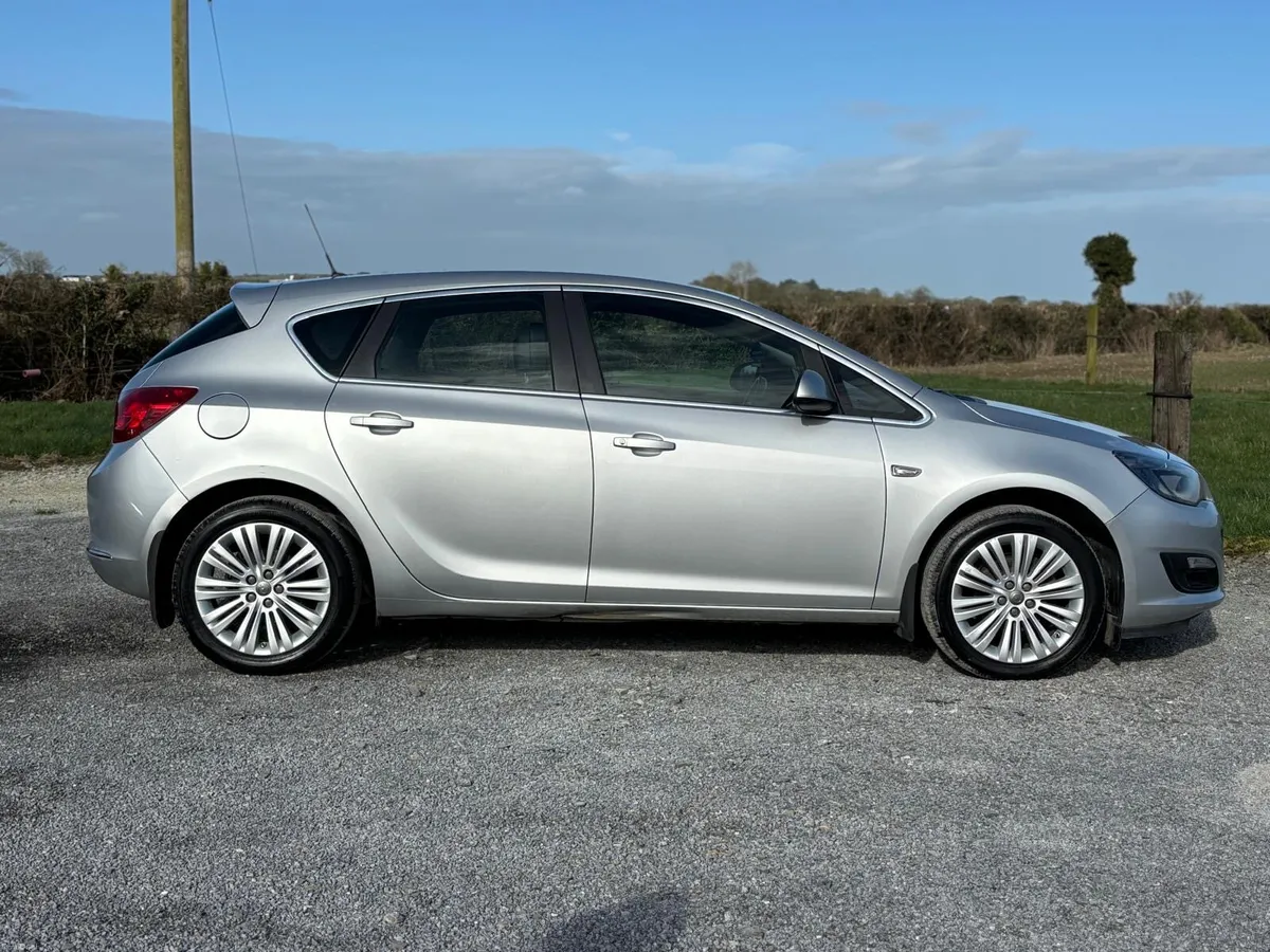 Opel Astra 2015 - Image 3