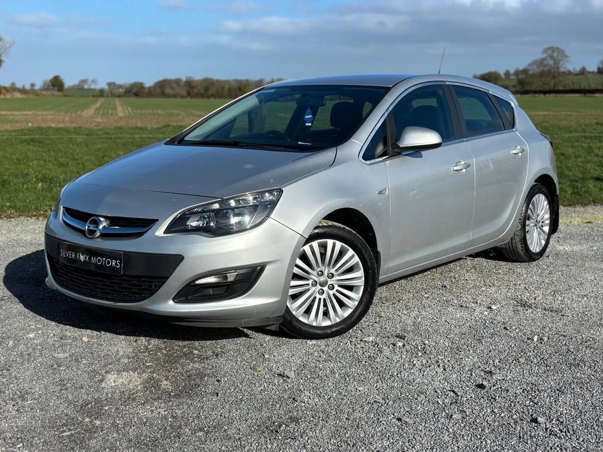Opel Astra 2015 - Image 2