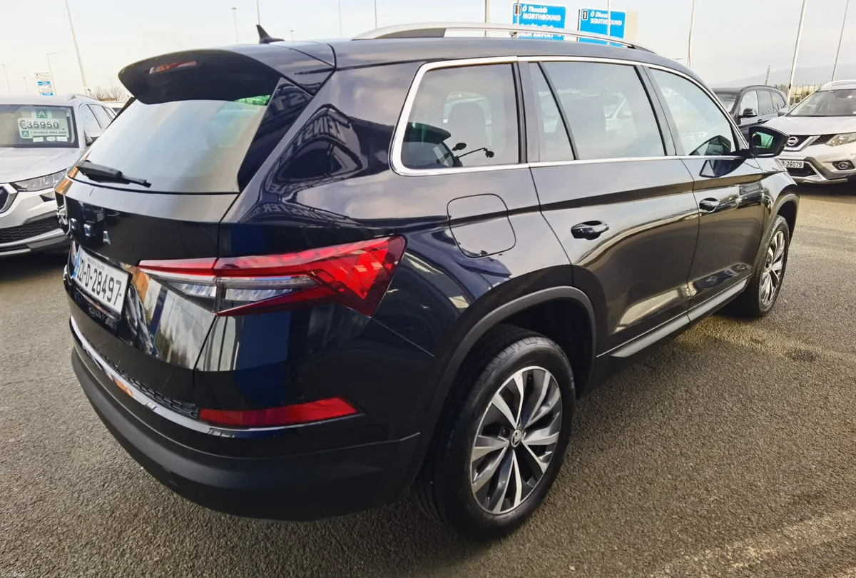 SKODA KODIAQ 2.0TDI AMBITION DSG AUTO **7 SEATER** - Image 5