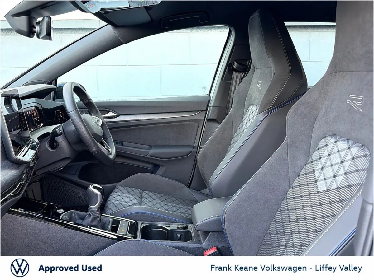 Volkswagen Golf R-LINE 1.5 TSI 150HP *CRYSTAL ICE - Image 4