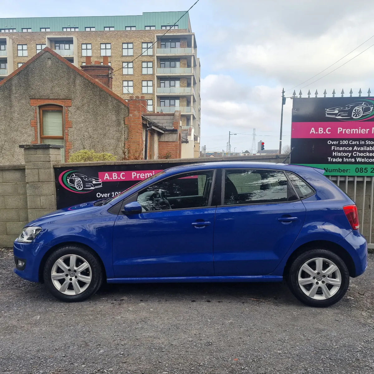 Volkswagen Polo 2012 Automatic - Image 4