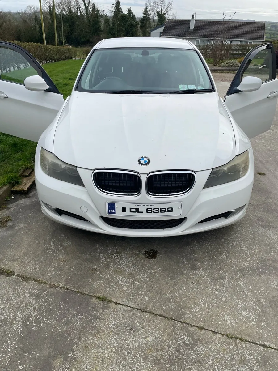 BMW 320d - Image 1
