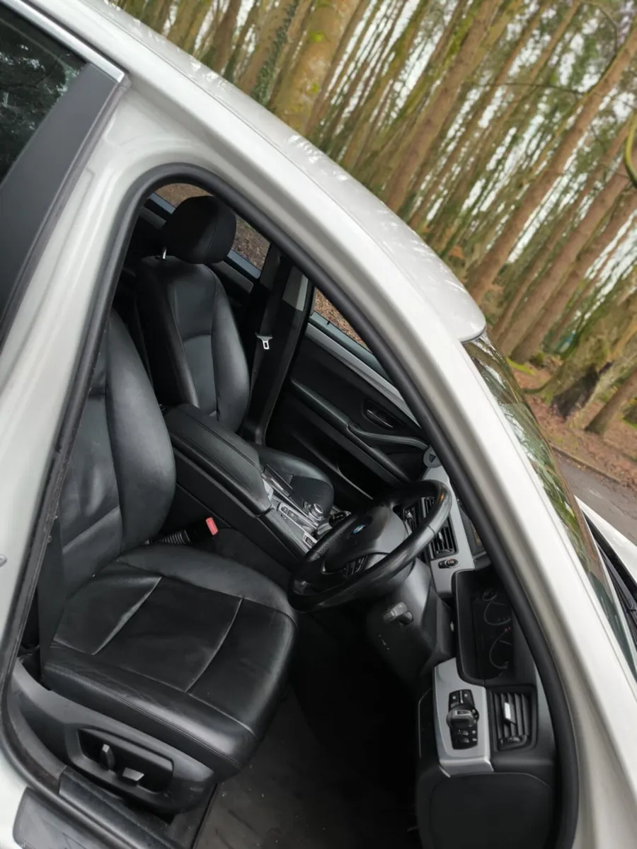 BMW 5 SERIES 2014 F10 - Image 4