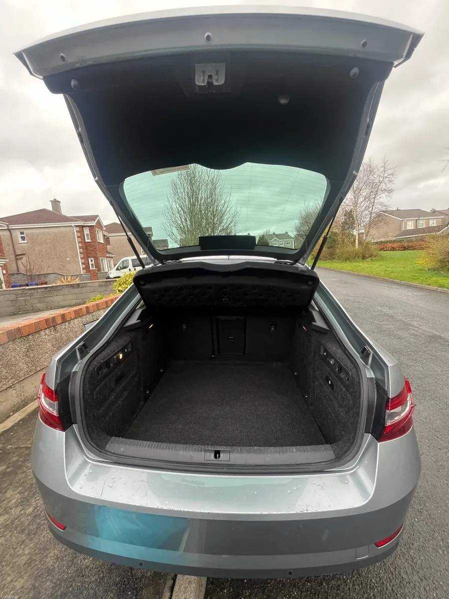 Skoda Superb - Image 3