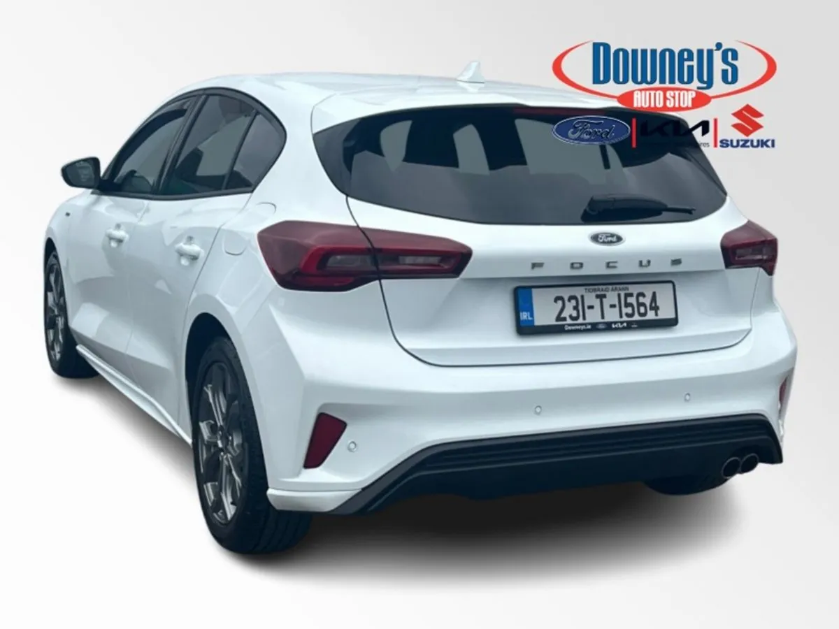 Ford Focus 1.0  ECO PETROL ST-Line - Image 3