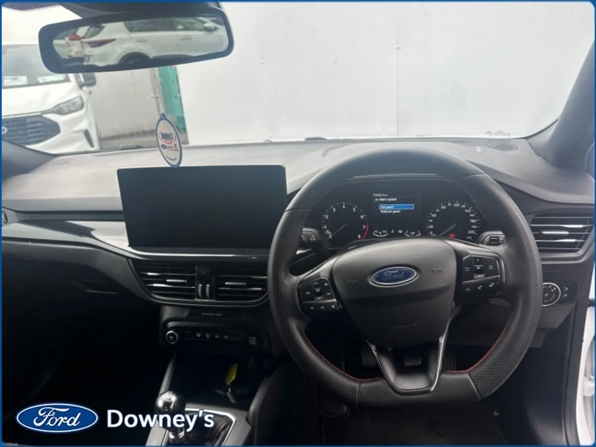 Ford Focus 1.0  ECO PETROL ST-Line - Image 5