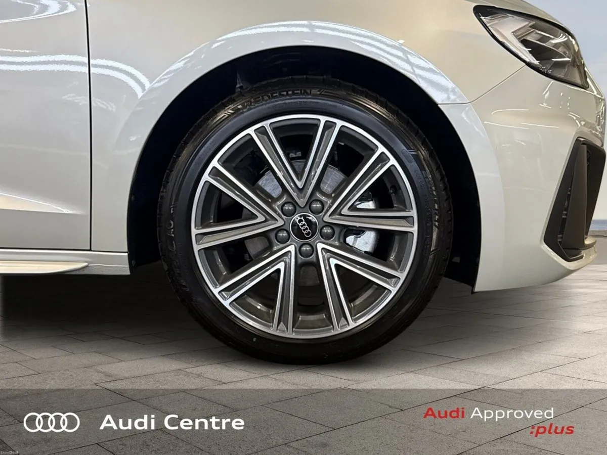 Audi A1 SB 30 TFSI 116HP S LINE - Image 3