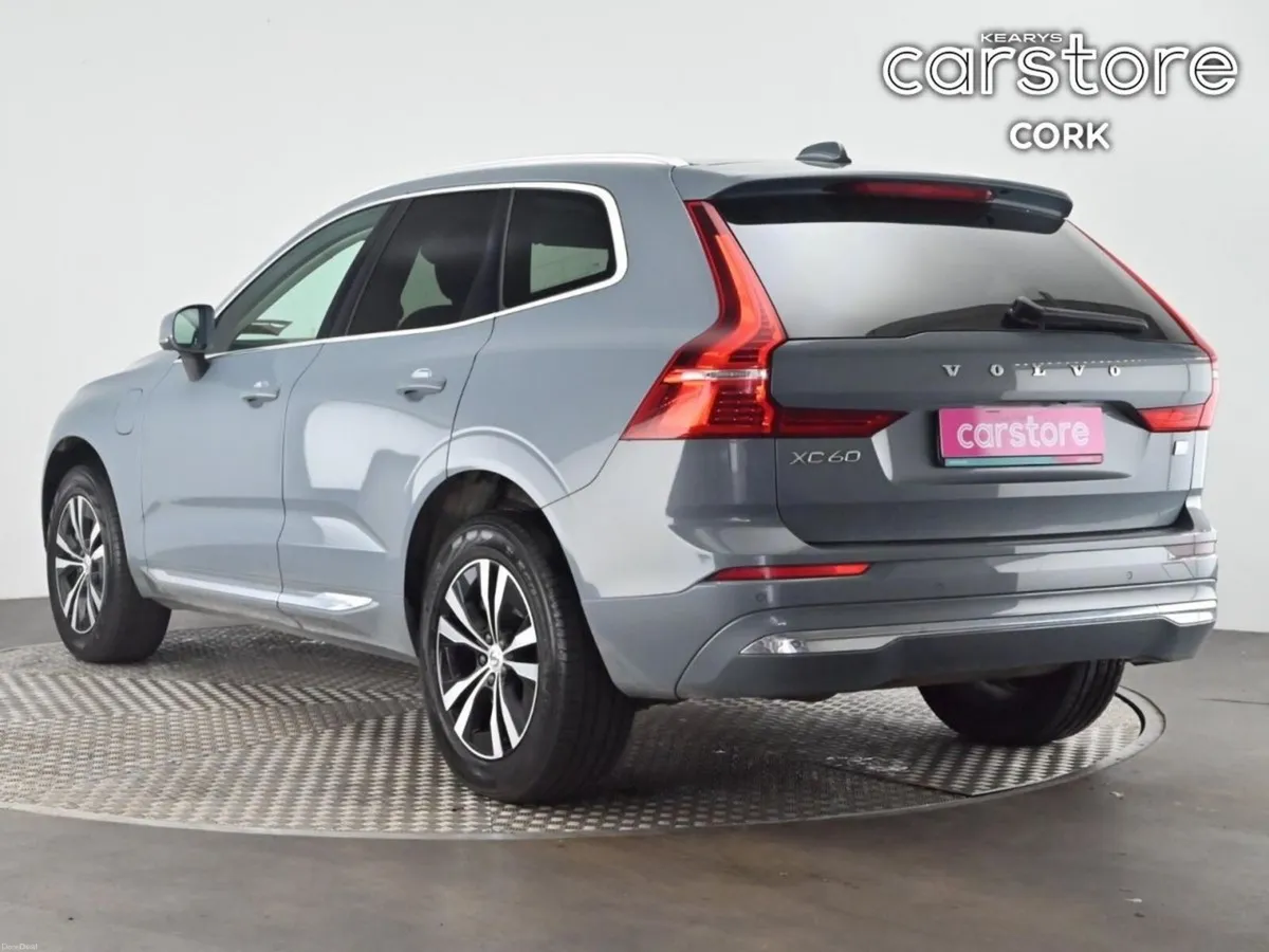 Volvo XC60 T6 Recharge PHEV 350hp AT8 Core - Image 3