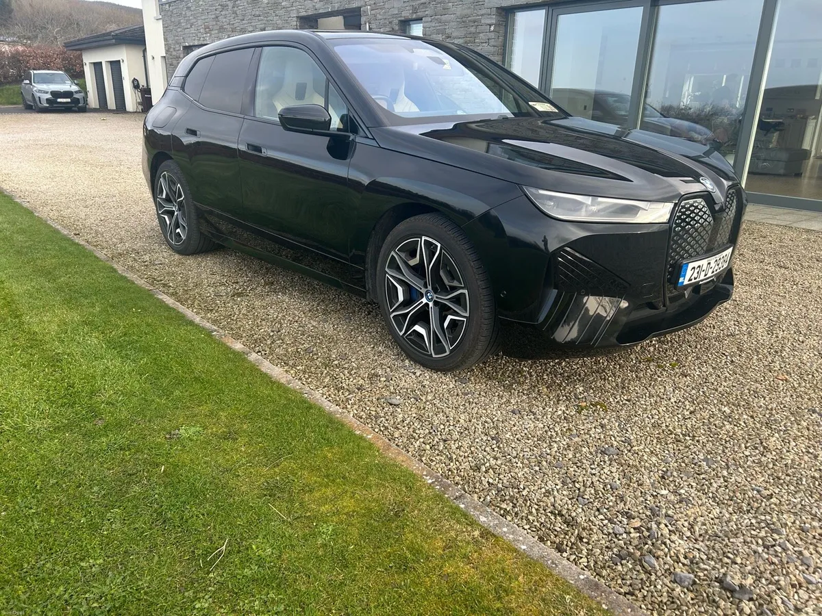 BMW IX40 - Image 3