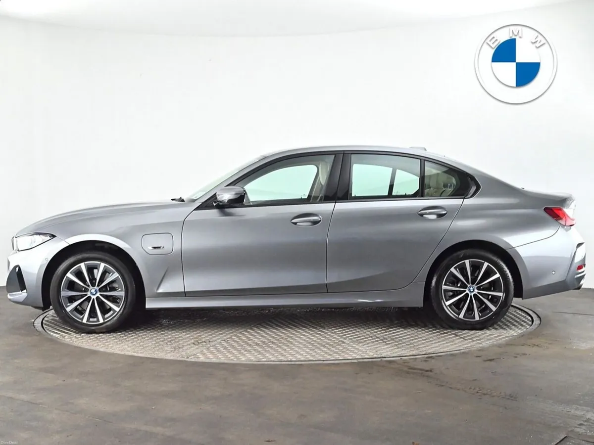 BMW 3-Series 330e xDrive Sport Saloon - Image 3
