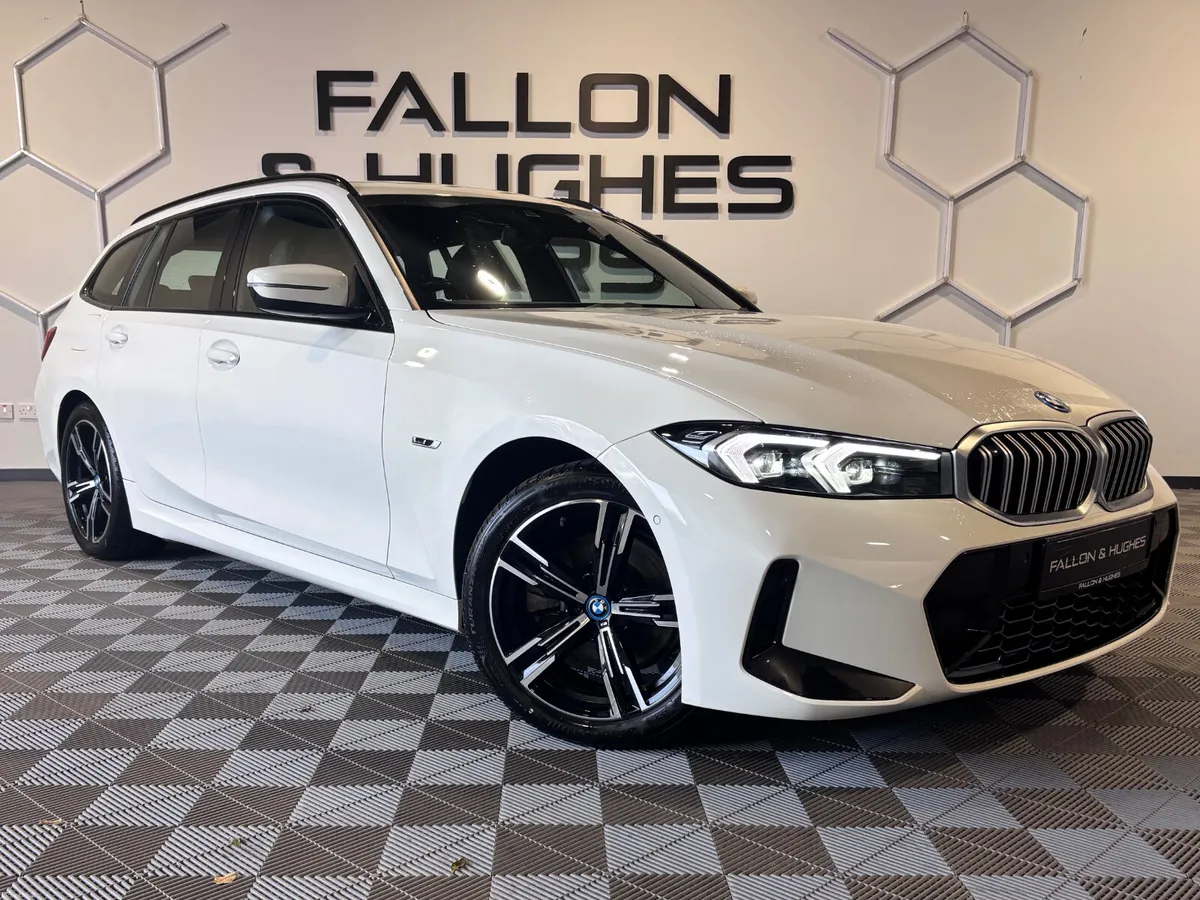 BMW 3 SERIES 330e M SPORT AUTO HYBRID ESTATE - Image 1