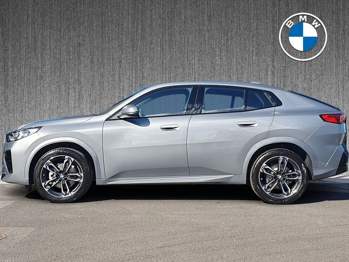 BMW iX2 eDrive20 M Sport - Image 4