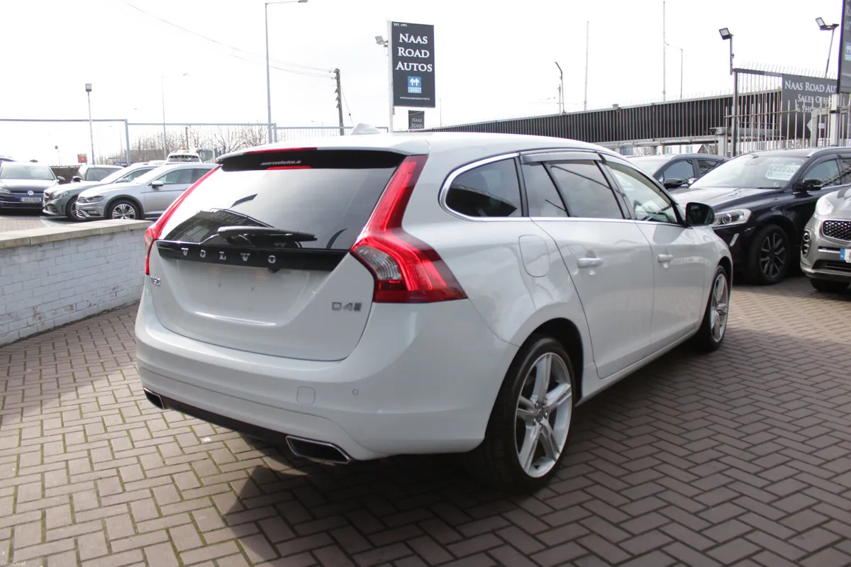 2018 VOLVO V60 5DR 2.0 ESTATE AUTOMATIC - Image 4