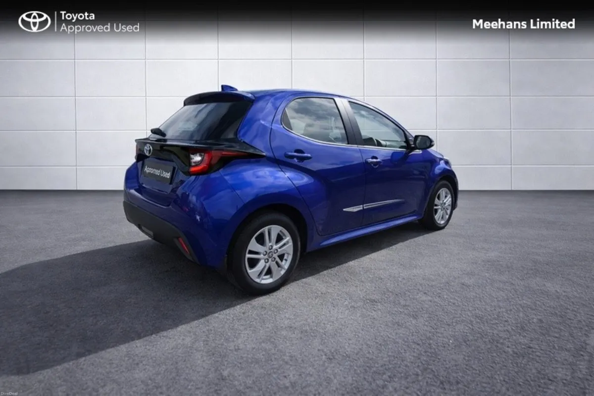 Toyota Yaris YARIS 1.0 LUNA - Image 2