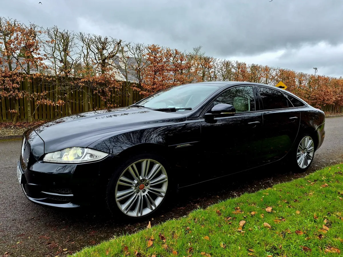 Jaguar XJ 3.0L V6 rsport Premium Luxury - Image 3