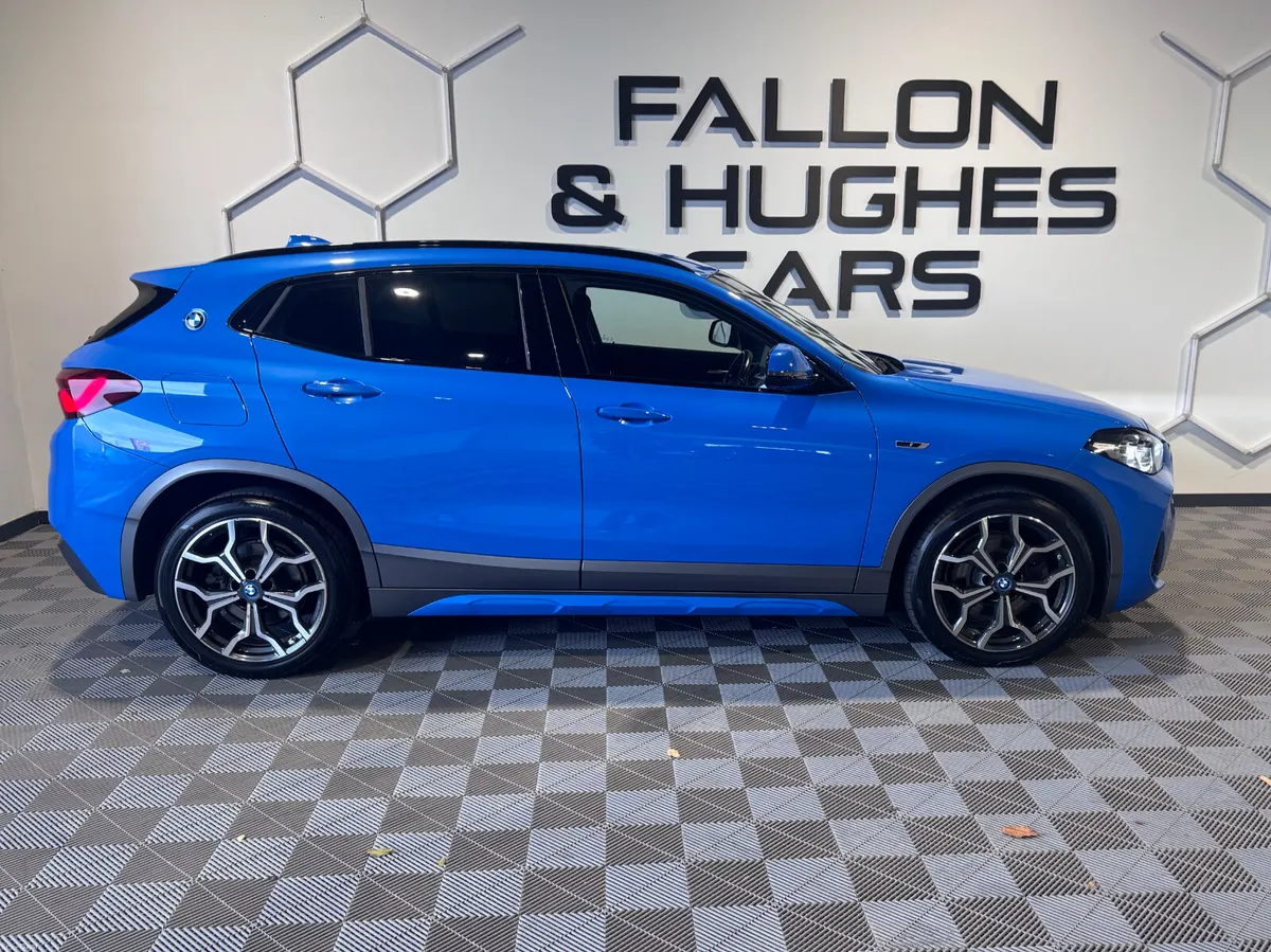 2022 BMW X2 XDRIVE25E M SPORT X // TECH PACK - Image 4