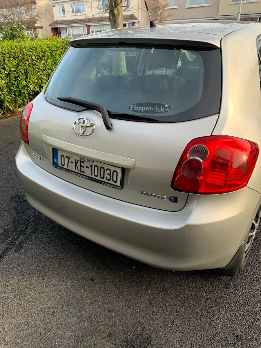 Toyota Auris 2007 Price Negotiable - Image 4