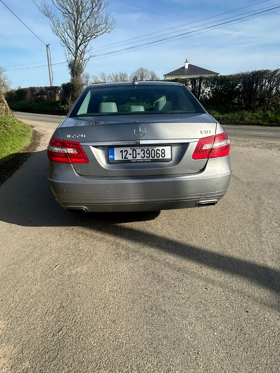 2012 Mercedes Benz E series Executive 2.2dsl auto - Image 4